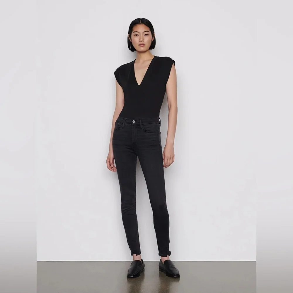 FRAME Denim Le High Skinny Jeans in Billups Chew Black Wash High Rise Size 26